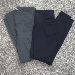 gray and black pocket leggings